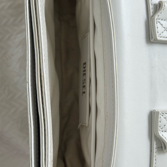 Diesel White 1Dr Bag - Picture 2 of 8